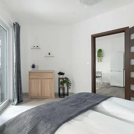Appartement Subtle In With Parking Close To The Airport By Renters *