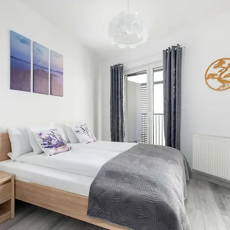 Subtle In With Parking Close To The Airport By Renters Poznan