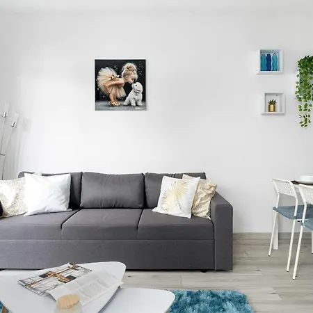 Subtle In With Parking Close To The Airport By Renters Апартаменти Познань