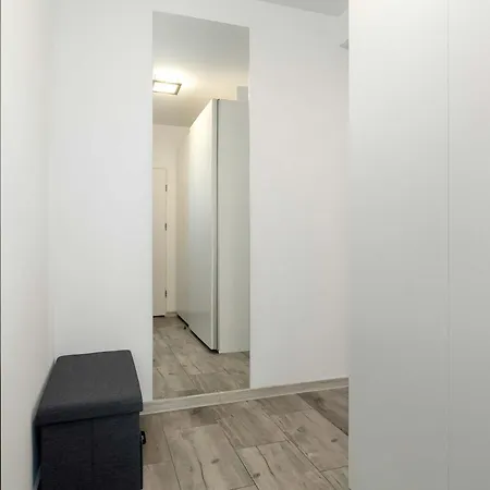 Apartamento Subtle In With Parking Close To The Airport By Renters *